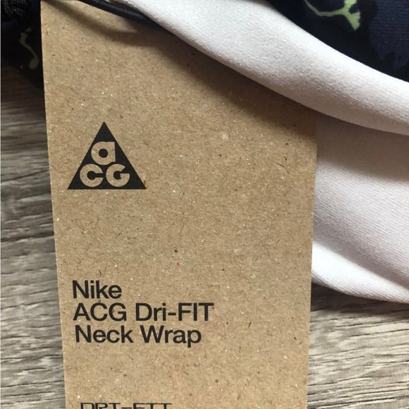 Nike ACG "Happy Arachnid" Reversible Neck Wrap New With Tags - Picture 11 of 14
